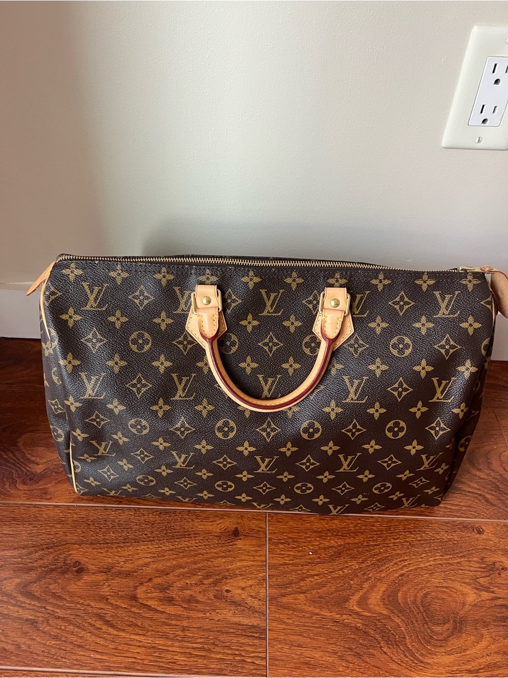 Louis Vuitton Monogram Speedy 40